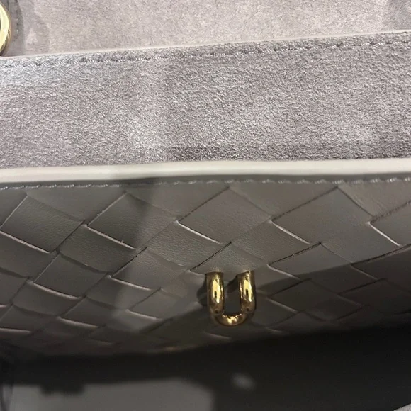 Ciao Ciao - Gray Leather Top-Handle Bag with Braided Accent - Size SMALL - Picture 7 of 10